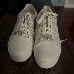 Michael Kors Sneakers size 7